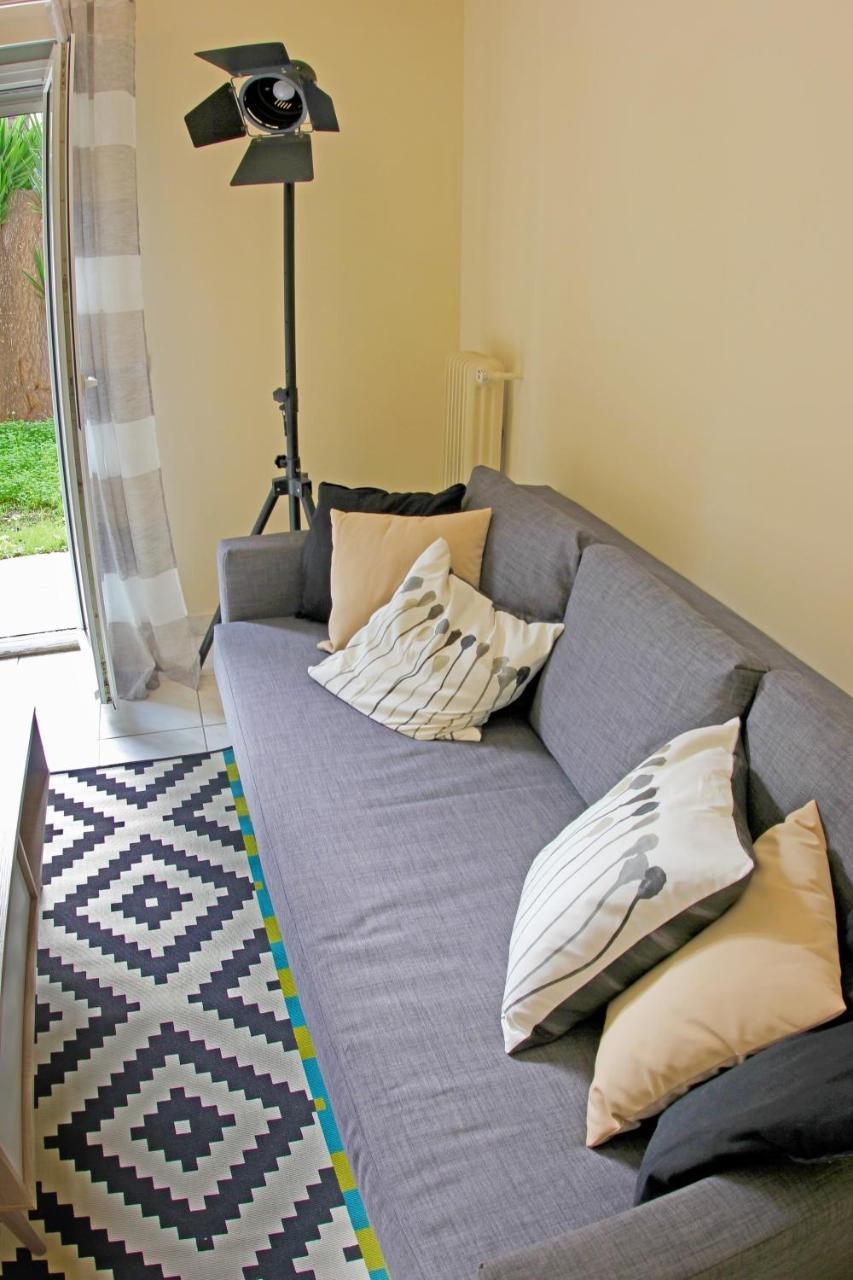 Stylish City Center Garden Apartment Athén Kültér fotó